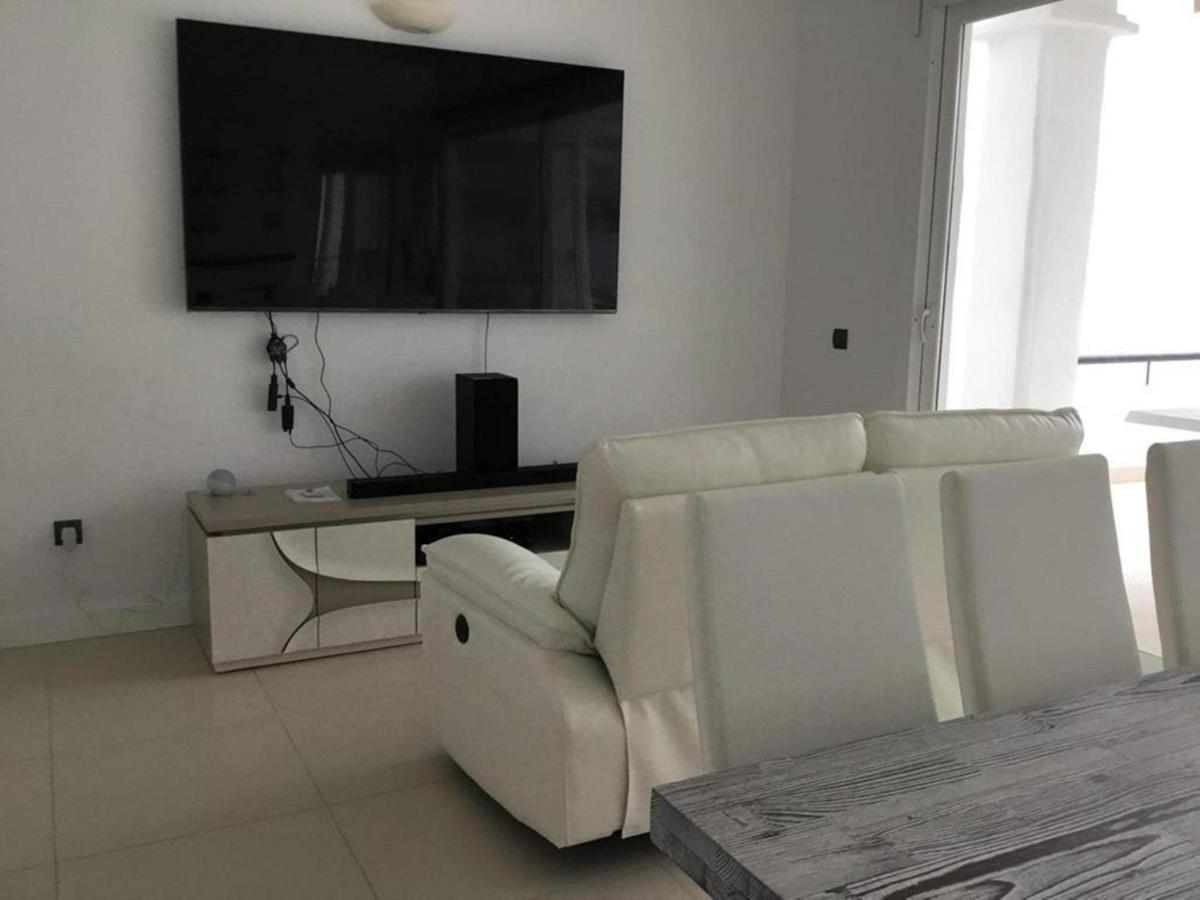 Stunning With Sea Views & Jacuzzi Villa