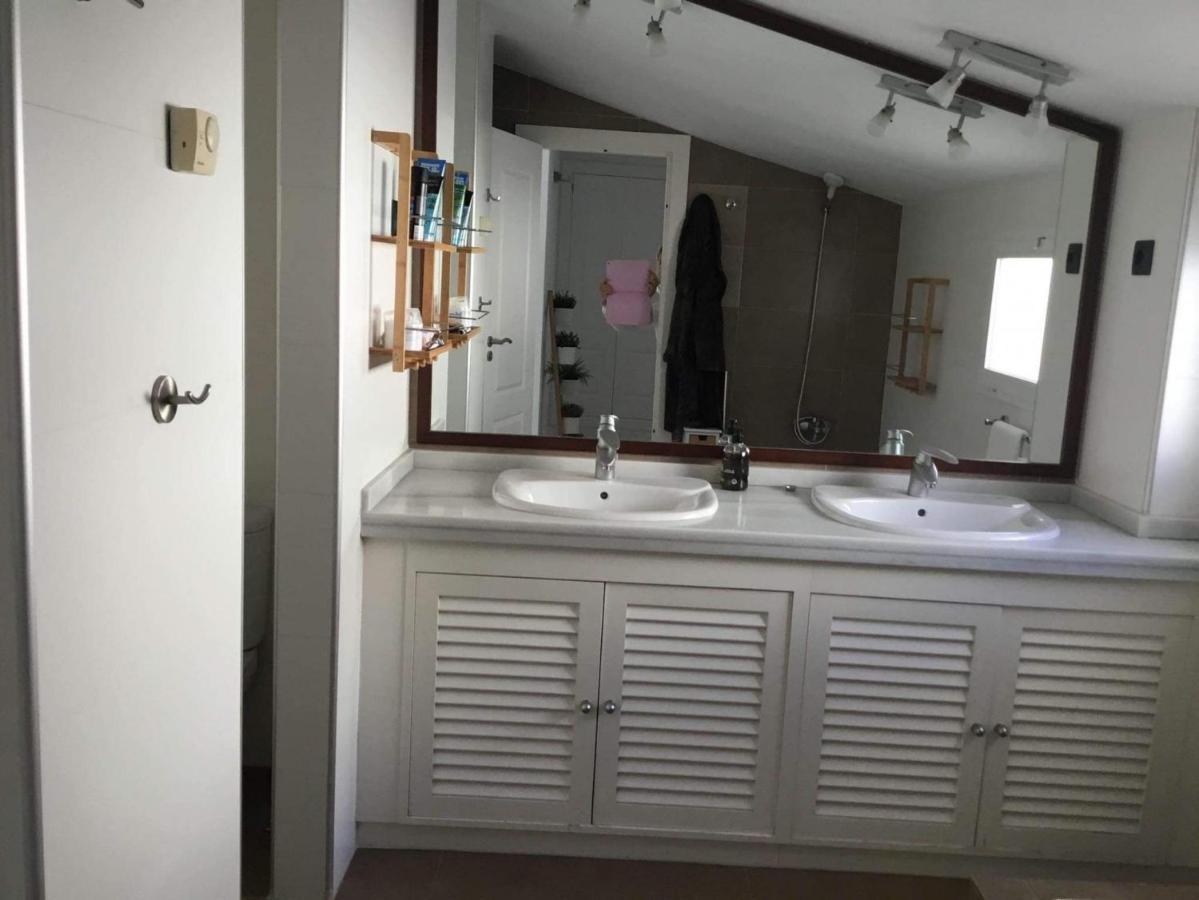 Villa Stunning With Sea Views & Jacuzzi